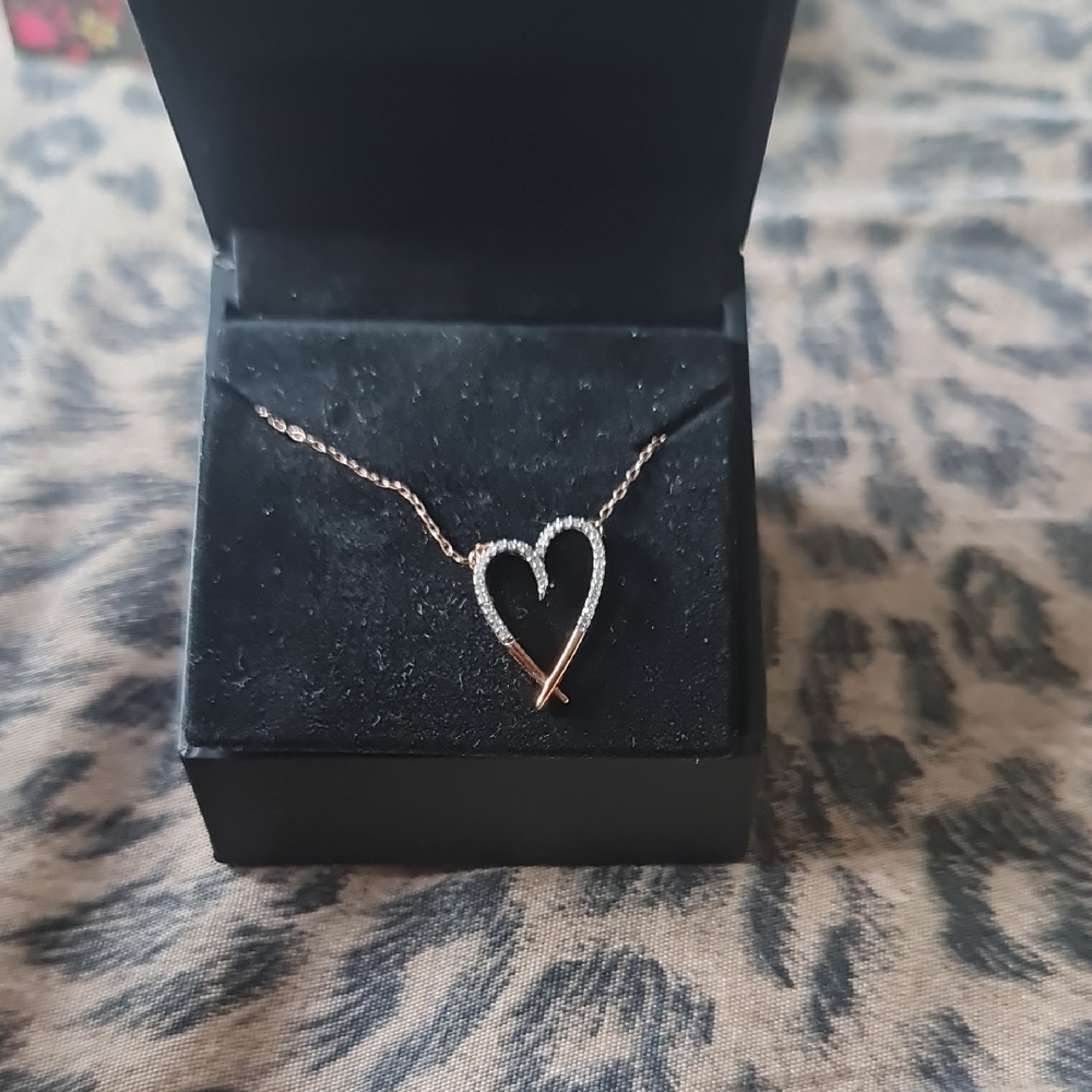 Kay Jewelers Silver and Gold Scissors Heart Necklace
